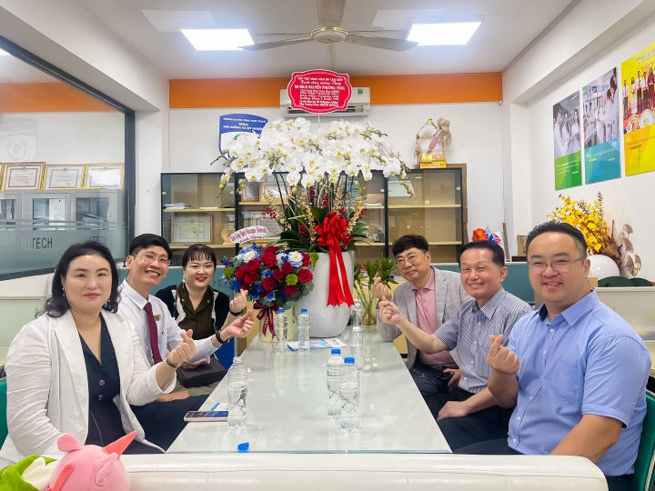 HUTECH ký kết MOU với Công ty Eleele (Hàn Quốc) mở ra cơ hội làm việc tại Hàn Quốc cho sinh viên 76