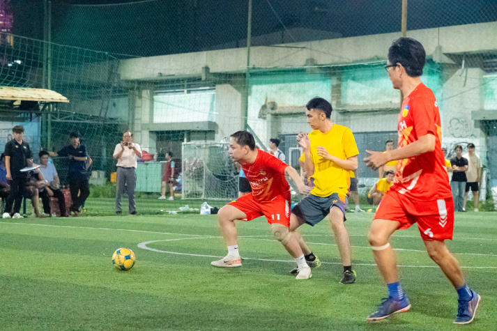 [Hội thao CB-GV-NV 2026] Mưa bàn thắng tại Thanh Đa, đường đua Bóng đá nam vòng bảng tăng nhiệt 95