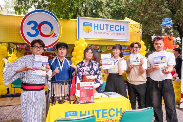 Tư vấn mùa thi năm 2025 tại Đồng Nai: HUTECH giải đáp “tất tần tật” thắc mắc ngành nghề, học phí, học bổng cho teen 2k7 38