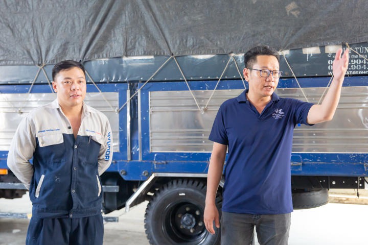 Sinh viên ngành Công nghệ kỹ thuật ô tô trải nghiệm môi trường làm việc thực tế tại Công ty Truck & Bus Hyundai Trường Chinh 48
