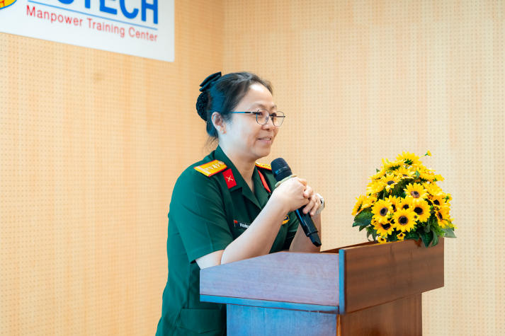 TRAO HỌC BỔNG DOANH NGHIỆP NĂM HỌC 2025-2026 61