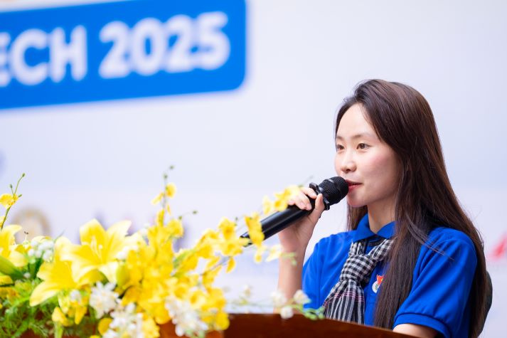 Lễ ra quân Mùa hè xanh HUTECH 2025: Sắc áo xanh tình nguyện vì cộng đồng 127