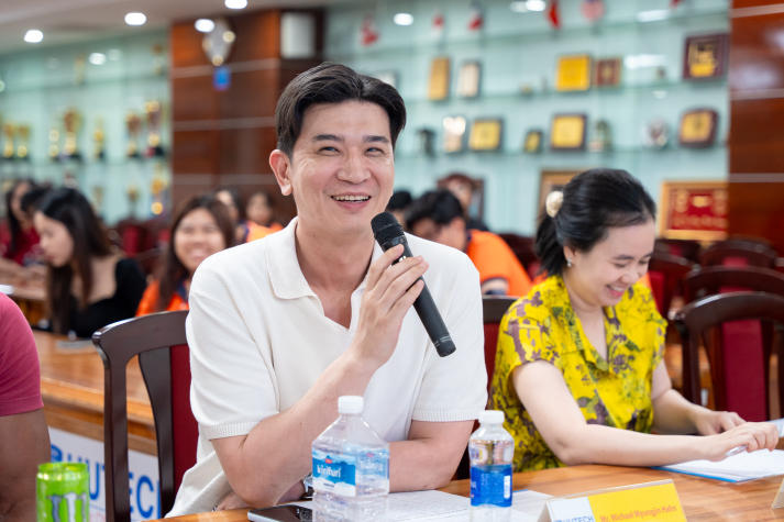 [Video] Những “reviewer” I-HUTECH tỏa sáng với phong cách kể chuyện bằng tiếng Anh 46