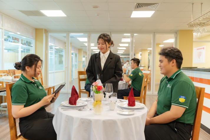 [Ảnh] Khám phá loạt “tọa độ” học tập, thực hành và rèn luyện thú vị tại HUTECH 105