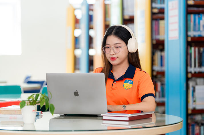 Tác phong HUTECH-ers: Văn minh bắt đầu từ những điều nhỏ 9