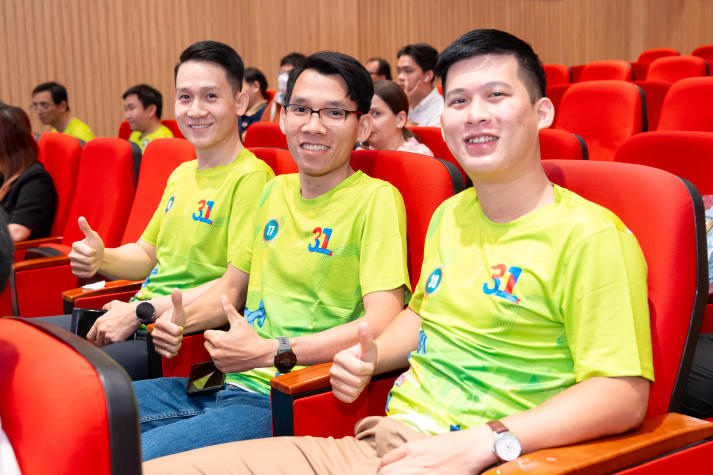 ​Khép lại HUTECH Running Challenge 2026: Tôn vinh hành trình bền bỉ, lan tỏa tinh thần sống khỏe 16