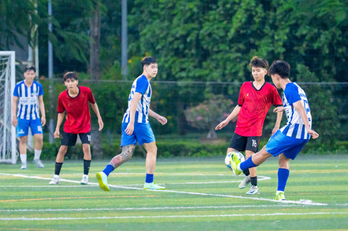 [Video] Viện Văn hóa - Nghệ thuật - Thể thao đăng quang vô địch Giải bóng đá Sinh viên HUTECH 2025 79