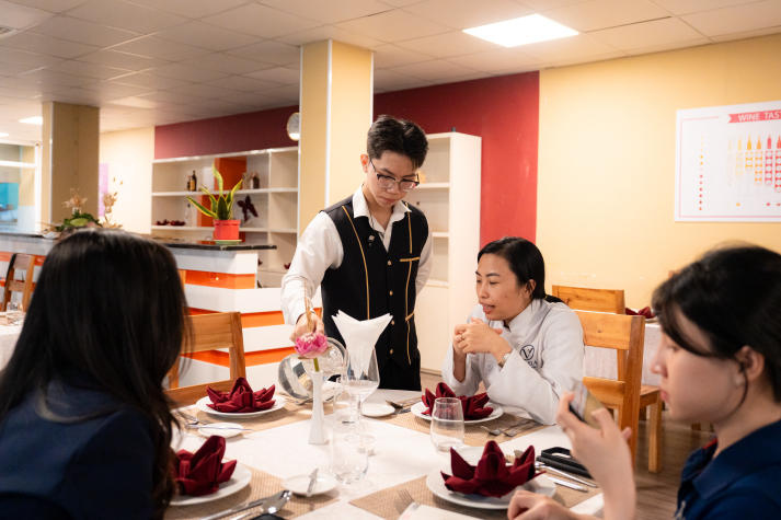 Pura Dining - Khi sinh viên HUTECH vận hành nhà hàng chay fine dining như một mô hình kinh doanh thực thụ 68