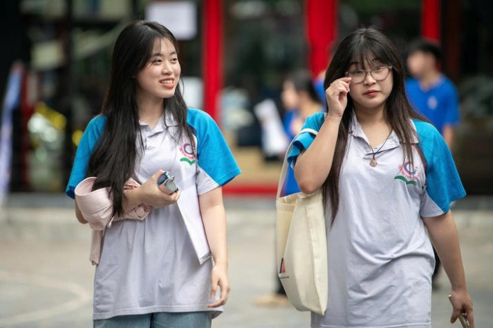 Thi tốt nghiệp THPT 2026: Hôm nay thí sinh thi môn tự chọn, môn lịch sử thi đông nhất 10