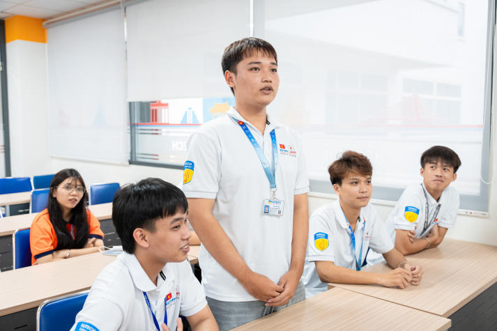 Mở rộng cơ hội nghề nghiệp trong ngành dịch vụ cho sinh viên VJIT 46