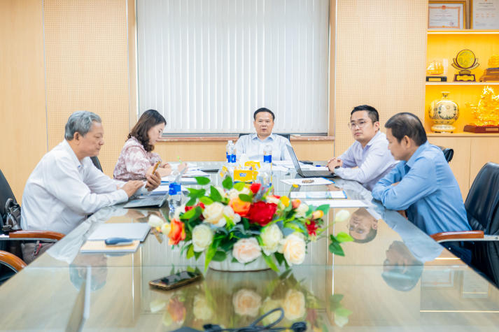 NCS. Lê Thị Mỹ Hạnh bảo vệ chuyên đề luận án Tiến sĩ về ứng dụng AI trong ngành lưu trú 94