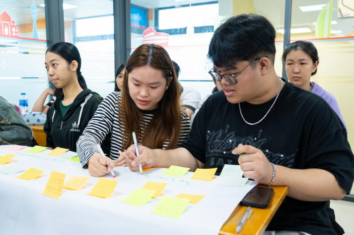 Trang bị hành trang giảng dạy tiếng Anh thiếu nhi cho sinh viên Khoa Tiếng Anh HUTECH 82