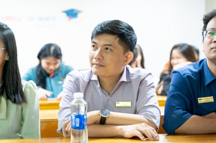 Sinh viên Khoa Trung Quốc học giảm “stress”, trau dồi kỹ năng ngôn ngữ qua buổi sinh hoạt "Tiếng Trung chữa lành" 14