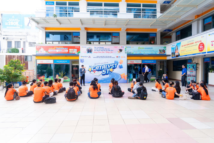 [Ảnh] Nâng tầm thủ lĩnh trẻ Khoa KHXH&QHCC cùng “CATALYST 5T” 8
