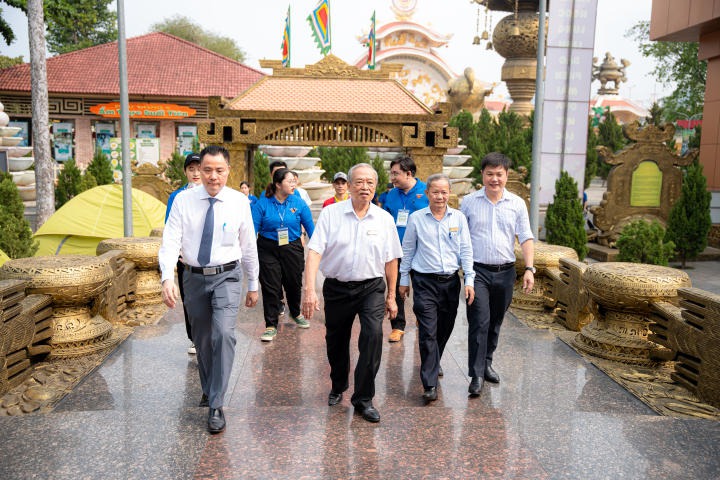 Hội trại AMAZING HUTECH 2023 chính thức khai mạc, sinh viên bật mood “chơi hết sức, quẩy hết mình” 70