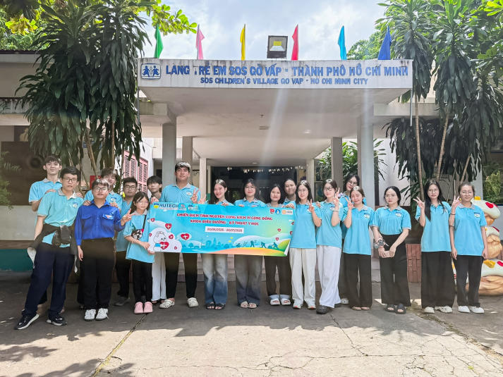Sinh viên Khoa Điều dưỡng - Kỹ thuật y học trao yêu thương, lan tỏa trách nhiệm đến cộng đồng 49