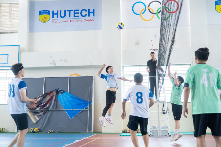 [Hội thao CB-GV-NV HUTECH 2025]: Bóng chuyền nam xác định 4 cái tên tiến vào Bán kết 117