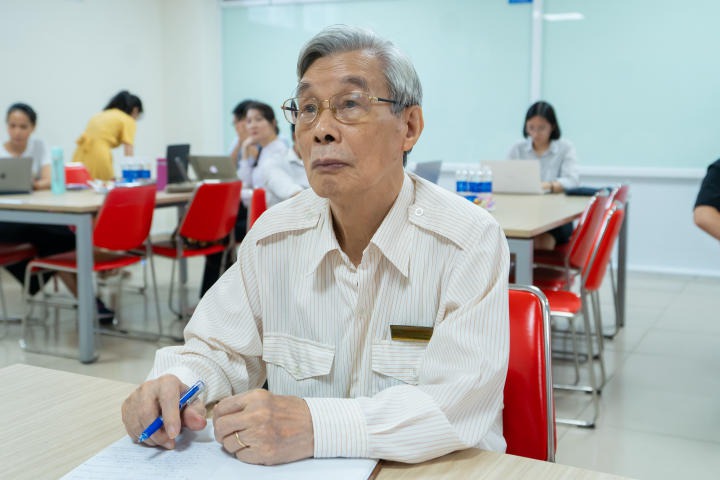 Viện Công nghệ Việt - Nhật tổ chức tập huấn “Tư duy thiết kế dự án” cho đông đảo CB-GV-NV Trường 38