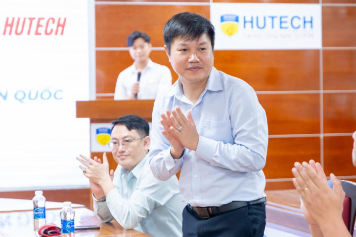 Đội tuyển Bóng chuyền nam, nữ HUTECH đã sẵn sàng chinh phục vòng Chung kết Giải Bóng chuyền Sinh viên toàn quốc 2023 24