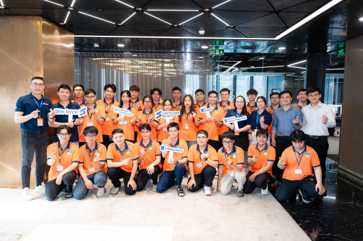 Cùng Metro, IT-ers HUTECH khám phá môi trường làm việc chuyên nghiệp tại Vietnam Silicon 107