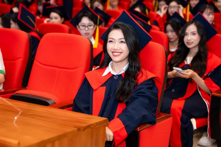 Nữ sinh ngành Marketing làm “leader” ngay khi mới tốt nghiệp 18