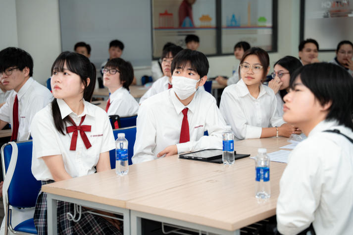 Khám phá Metro, sáng tạo giải pháp: Sinh viên Việt Nam - Nhật Bản mang đến loạt dự án đổi mới 45