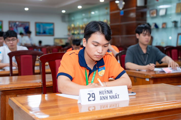 VJIT AI Arena 2026 thử thách bản lĩnh làm chủ trí tuệ nhân tạo của sinh viên 43