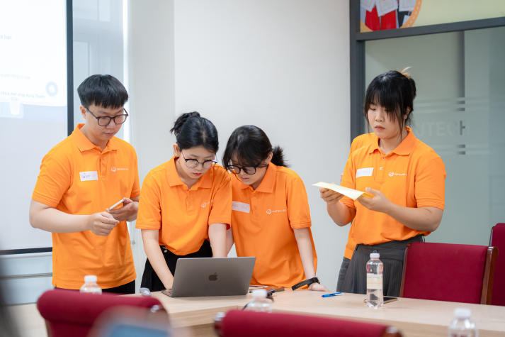 Ôn luyện kiến thức - trau dồi kỹ năng: Sinh viên HUTECH sẵn sàng cho hành trình lan tỏa tri thức 15