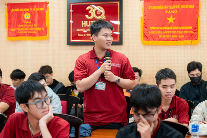 Sinh viên HUTECH mở rộng góc nhìn về chuyển đổi năng lượng sạch và phát triển bền vững 72
