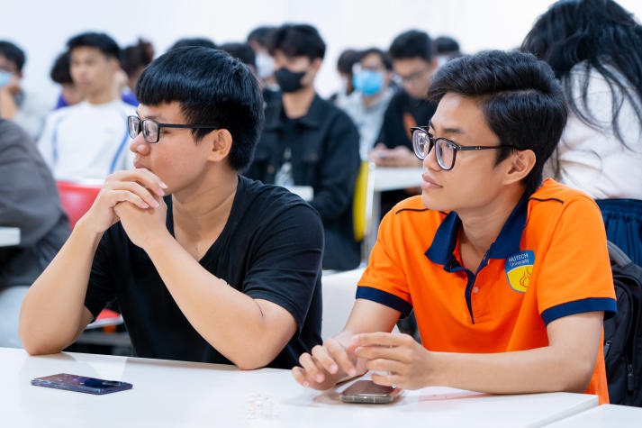 Sinh viên Khoa Truyền thông & Thiết kế HUTECH tích lũy kinh nghiệm trong thiết kế và tiếp thị 41