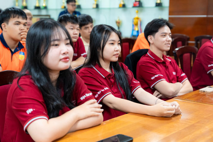 Sinh viên I-HUTECH nhận diện nội lực, định hình tương lai từ những câu chuyện nghề nghiệp thực tế 33