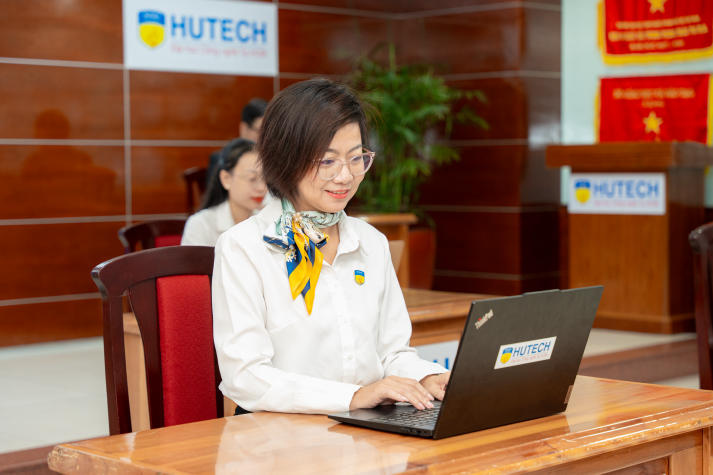 Sinh viên HUTECH “ bắt sóng” việc làm hè cùng Summer Job Fair 2025 35