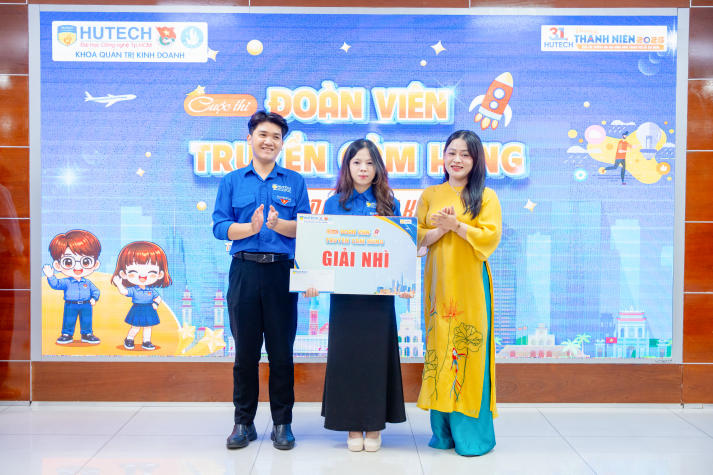 Khi sinh viên Khoa Quản trị kinh doanh trở thành những người truyền cảm hứng 81