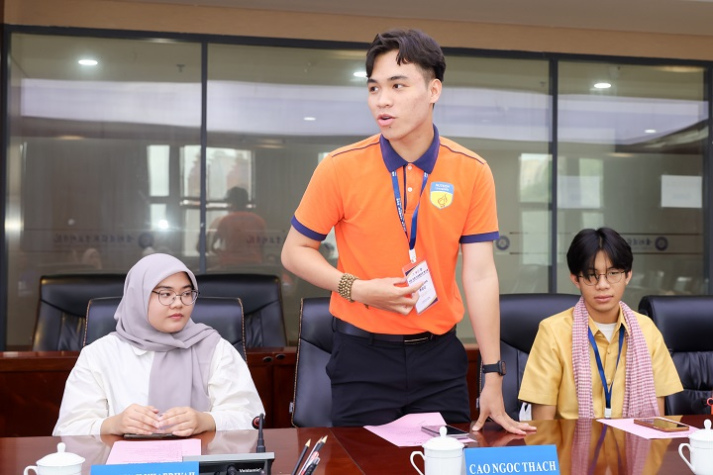 [Video] Học tập thực tiễn, phát triển toàn diện và hội nhập: 3 điểm cộng của HUTECH thu hút Gen Z 100