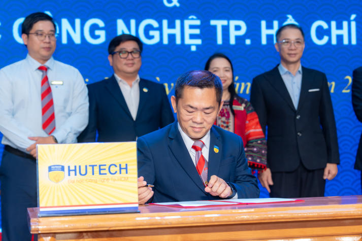 “Dám nghĩ - Dám làm - Dám tỏa sáng”: Hành trang đầu tiên của tân sinh viên Viện Văn hóa - Nghệ thuật - Thể thao 92
