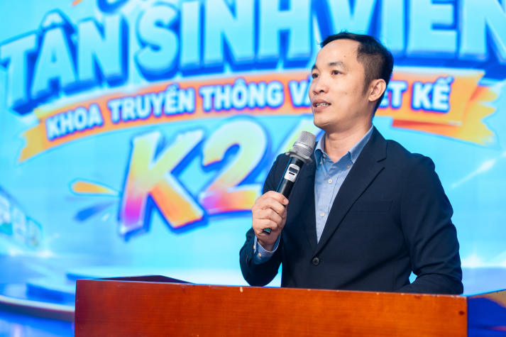 Tân sinh viên Khoa Truyền thông - Thiết kế bắt nhịp hành trình đại học 21