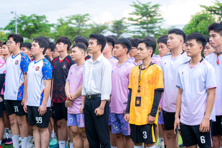 [Video] [Giải Bóng đá Sinh viên HUTECH 2025] Rộn ràng khai mạc và khởi tranh những lượt trận đầu tiên 24