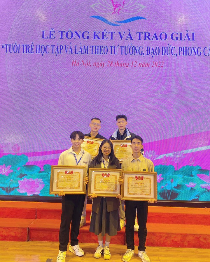 Sinh viên Vũ Đức Thịnh đạt Giải Tư Cuộc thi “Tuổi trẻ học tập và làm theo tư tưởng, đạo đức, phong cách Hồ Chí Minh” 32