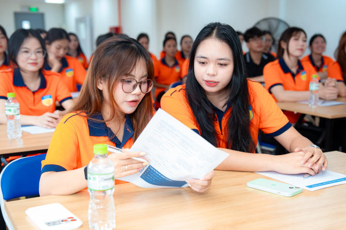 Sinh viên Trung Quốc học khám phá “guồng vận hành” doanh nghiệp quốc tế tại Taya Canvas Việt Nam 94