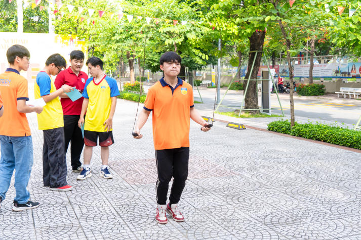 Sinh viên Viện Kỹ thuật bứt phá năng lượng tại “HUTECH Youth Power” 33