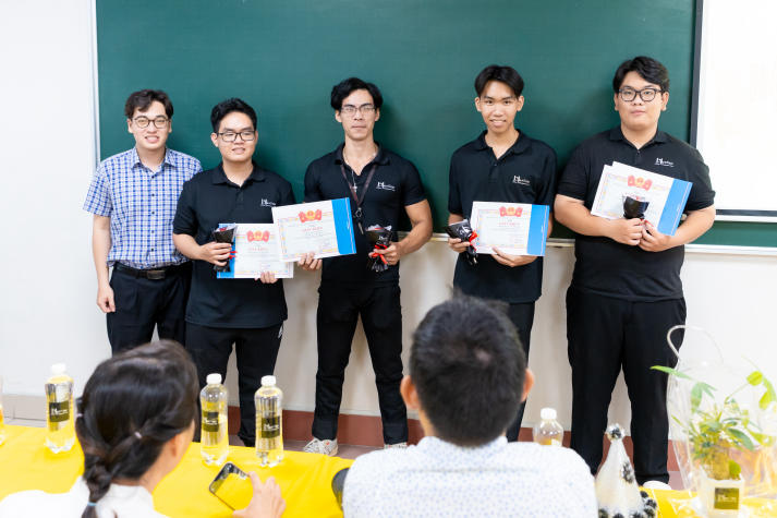 7 năm - Một hành trình: “Thế hệ +” CLB Nhiếp ảnh HUTECH viết tiếp câu chuyện đam mê 70