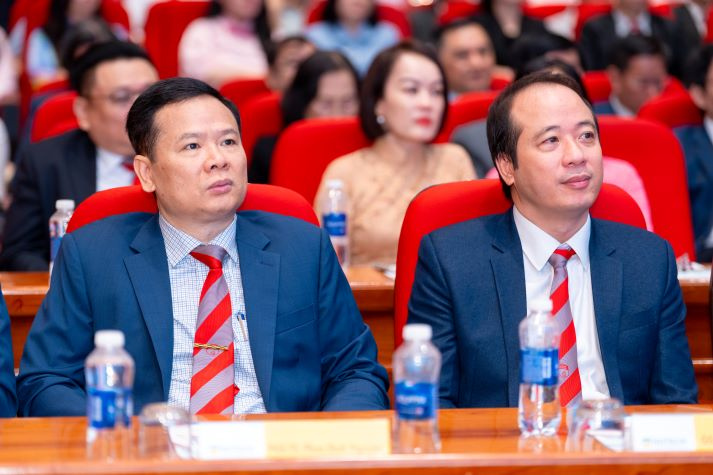 HUTECH khai giảng năm học 2026-2027, đồng hành cùng sinh viên kiến tạo những giá trị bền vững 32
