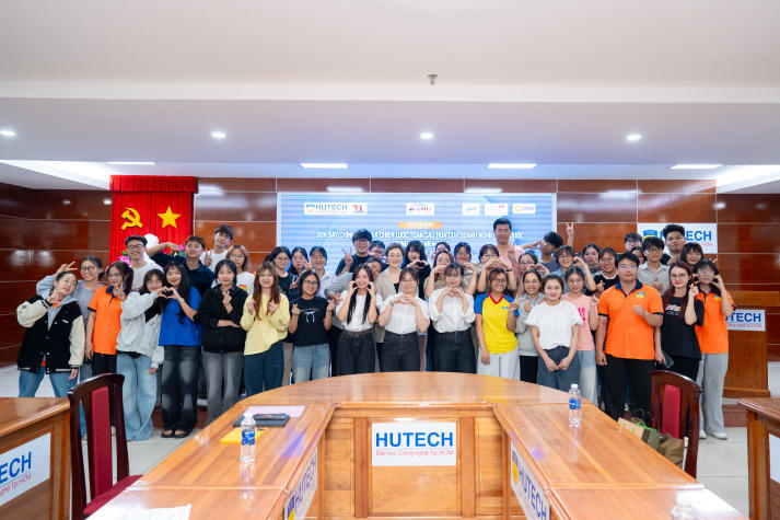 Sinh viên Khoa Hàn Quốc học khám phá “đòn bẩy” đưa doanh nghiệp Hàn Quốc vươn tầm toàn cầu 65