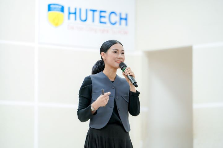 [Video] Sinh viên Khoa Truyền thông & Thiết kế HUTECH tìm hiểu kỹ thuật và chỉ đạo diễn xuất trong phim cùng đạo diễn Kathy Uyên 27