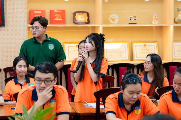 Một giọt tinh dầu, cả một quy trình khoa học qua lăng kính sinh viên Công nghệ sinh học 36