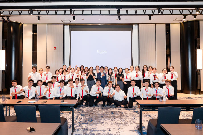 [Ảnh] Sinh viên Quản trị Du lịch - Nhà hàng - Khách sạn khám phá dịch vụ cao cấp tại Hilton Saigon 96