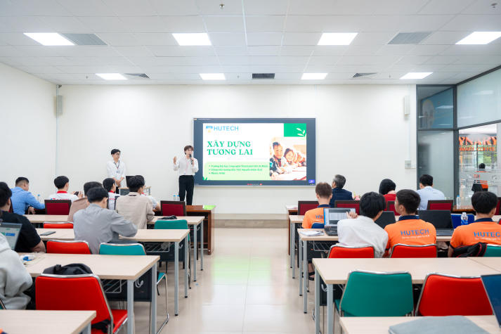 [Video] Chuyện kể bằng website: IT-ers HUTECH truyền cảm hứng tại My First Website 2025 52