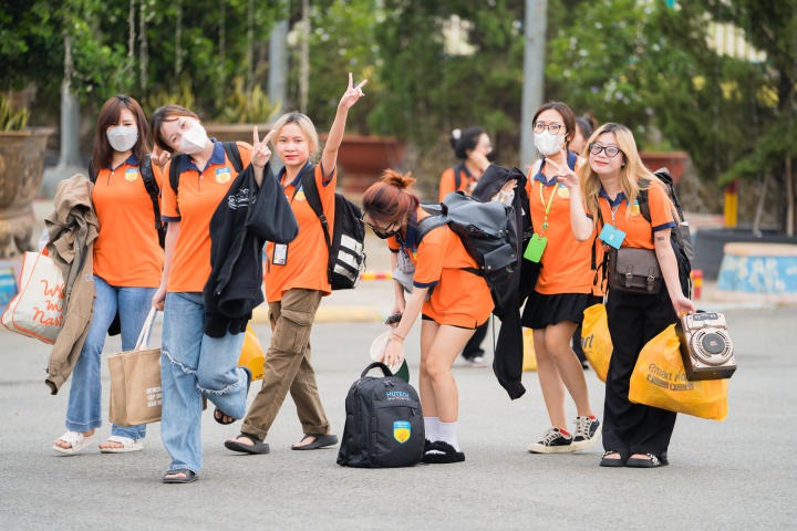 Hội trại AMAZING HUTECH 2023 chính thức khai mạc, sinh viên bật mood “chơi hết sức, quẩy hết mình” 133