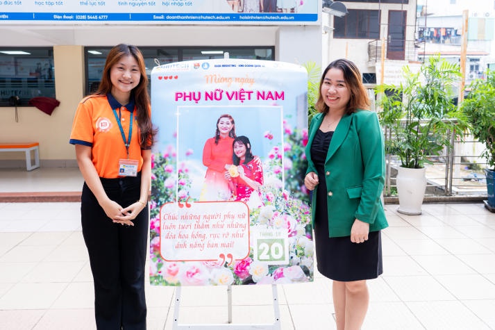 Tôn vinh vẻ đẹp phụ nữ Việt Nam qua các poster muôn màu của sinh viên Khoa Marketing - Kinh doanh quốc tế 59