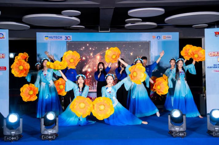 HUTECH ra mắt loạt CLB nghệ thuật, sẵn sàng bùng nổ những hoạt động mới 70